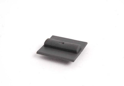 Couverture d'embellèse gris argenté 51168186615 pour la série BMW 5 E34. BMW d'origine.