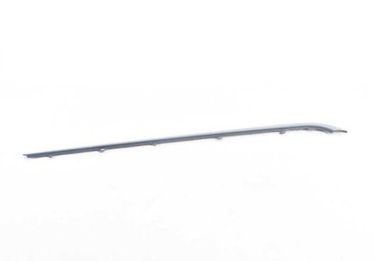 Tapacubos derecho trasero OEM 51128111576 para BMW Serie 7 E32 730i. Compatible con modelos manuales y automáticos de 1986 a 1994. Original BMW.