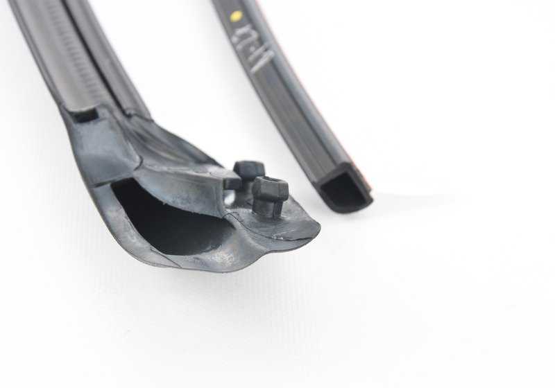 Right roof frame seal for BMW I12, I12N (OEM 51217312984). Original BMW.