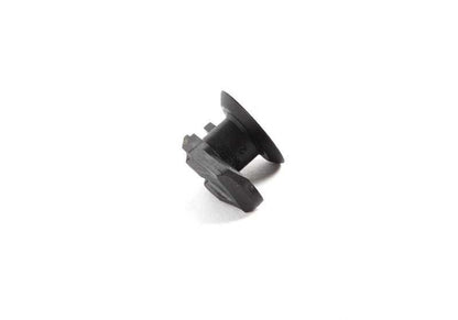 Clip de fijación OEM 51717145148 para BMW E63, E64. Original BMW.