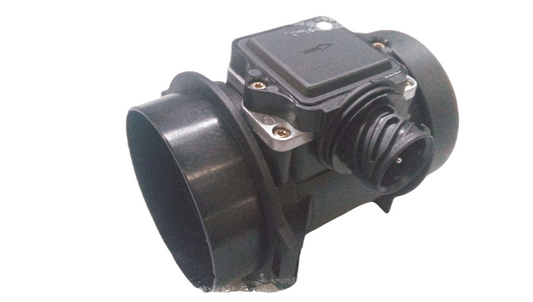 Caudalímetro OEM 13621703275 para BMW E36, E39, E38. Sensor de masa de aire original BMW. Compatible con modelos 323i entre 1995 y 1999. Sensor 4 pines. Repuesto original BMW.