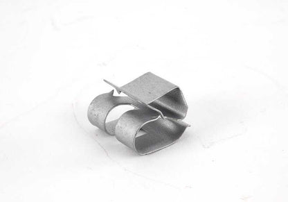Clip sujeción OEM 12521437136 para BMW {E81, E82, E87, E88, F20, F21, F40, F22, F23, F44, F45, F46, F87, G42, G87, E36, E46, E90, E91, E92, E93, F30, F31, F34, F35, F80, G20, G21, G28, G80, G81, F32, F33, F36, F82, F83, G22, G23, G26, G82, G83, E39,