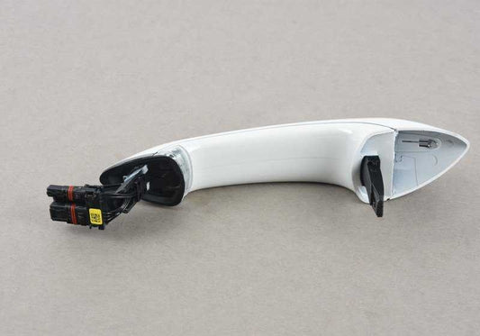 Asa de puerta izquierdo imprimado OEM 51217316383 para BMW E70, E71, E72, F15, F16. Original BMW.