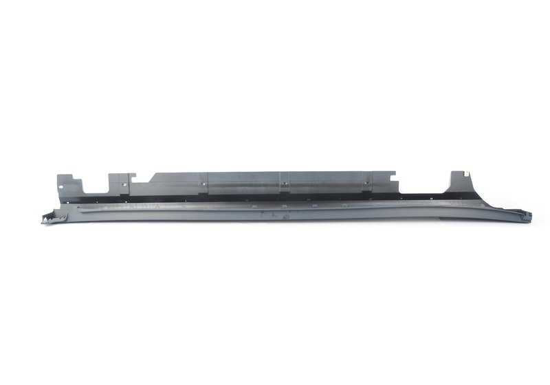 Talonera lateral izquierda imprimada OEM 51778067687 para BMW F48 (X1). Original BMW