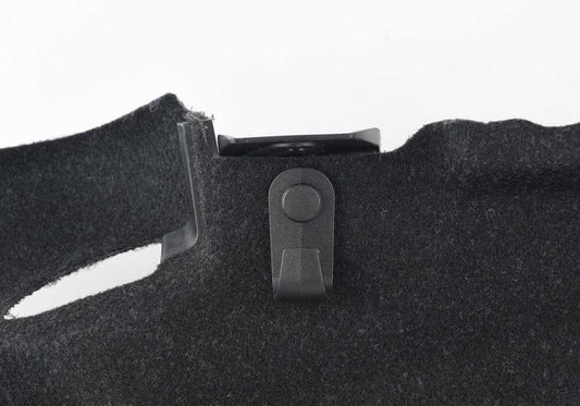 Revêtement latéral gauche de l'Ousto OU 51477284151 pour BMW F32, F82. BMW d'origine.