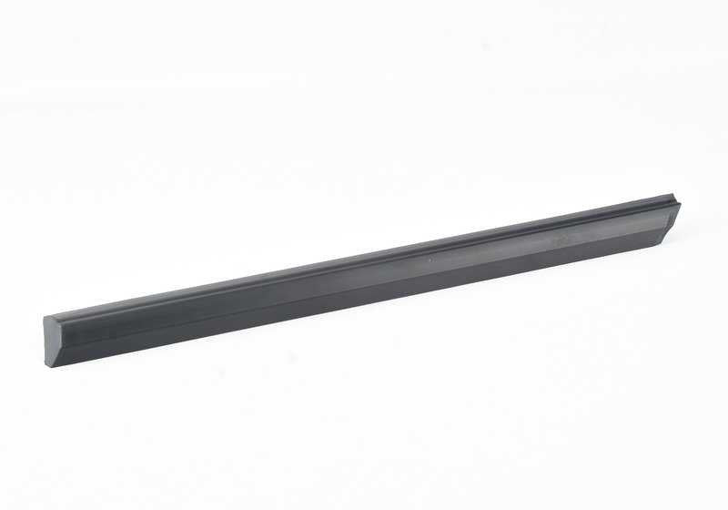 Moldura lateral trasera izquierda OEM 51131967135 para BMW E30. Original BMW.