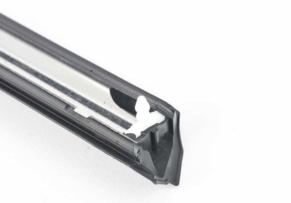 Moldura lateral trasera izquierda OEM 51131967135 para BMW E30. Original BMW.
