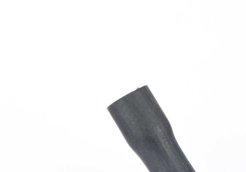 Tuyau d'eau OEM 11531721711 pour BMW E36. Il mène le réfrigérant dans le système de refroidissement. BMW d'origine.