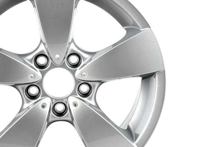 Llanta de aleación original BMW diseño Estrella 138 OEM 36116776777 para BMW E60, E61.