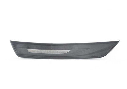 Embellecedor entrada trasera izquierda OEM 51477203603 para BMW Serie 5 F10, F10N, F11, F11N. Original BMW.