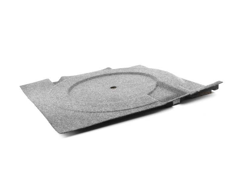 OEM 51478120502 BOULEUR BALL pour BMW E34 518G, 518i, 520i, 525i (modèles de 1990 à 1996). BMW d'origine. Couleur anthracite idéale pour remplacer la couverture du coffre endommagée.