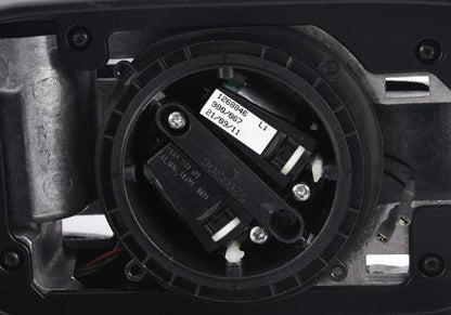 Retrovisor exterior izquierdo calefactable OEM 51168245125 para BMW E46 {316i}. Compatible con modelos de cambio manual y automático, tracción trasera. Original BMW.