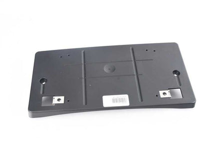 Soporte de matrícula OEM 51138056940 para BMW F25 y F26 (X3, X4) versión USA/Japón. Original BMW.