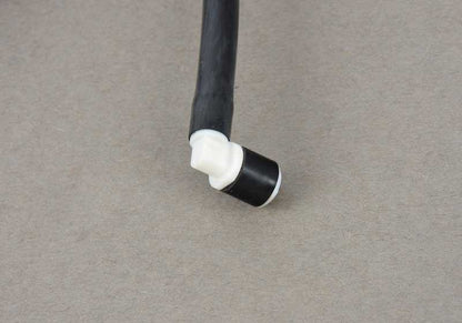 Tubo de lavado de faros OEM 61677327508 para BMW F15, F85, F16, F86, X5 sDrive/xDrive 25d, 35i. Compatible con modelos producidos entre 2013 y 2018. Original BMW.
