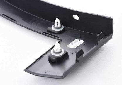 Embellecedor paso de rueda delantero izquierdo OEM 51777332337 para BMW X1 F48, F48N, F49, F49N. Original BMW.