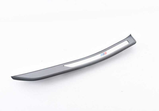 Embellecedor M entrada puerta trasera derecha OEM 51478050052 para BMW F10 y F11. Da un toque deportivo al umbral de la puerta. Original BMW.