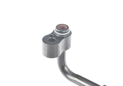 Tubería de alta presión A/C (compresor a condensador) OEM 64539067574 para BMW E30. Compatible con gas R12/R134A. Original BMW.