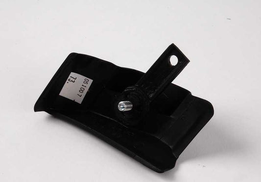 Il coperchio finale del paraurti anteriore sinistro OEM 51111921467 per BMW E24. BMW originale.