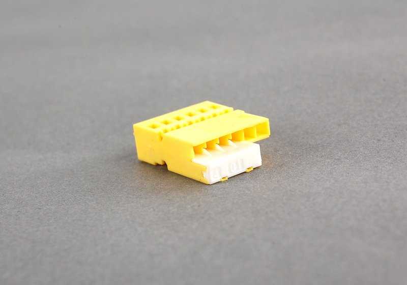 Conector eléctrico 6 pines OEM 61138377158 para BMW E81, E82, E87, E88, F20, F21, E36, E46, E90, E91, E92, E93, F30, F31, F34, F32, E39, E60, E61, E63, E64, E38, E65, E66, E84, E83, F25, E53, E70, E71, E72, E85, E86, E89, E52, I01, I12, I15, I20. Or