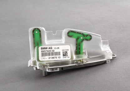 Antena de techo OEM 65206957345 para BMW E60, E60N, E61, E61N, E65 y E66. Original BMW. Ideal para mejorar la señal del GPS, radio o teléfono en tu vehículo.
