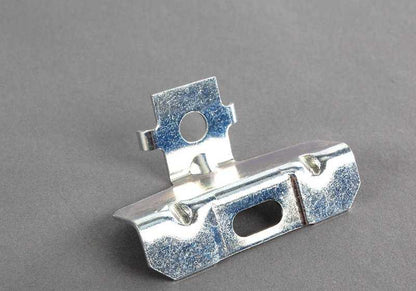 Pieza angular consola central OEM 51161977339 para BMW Serie 3 E36 (316i, 318i, 320i, 325i… y más). Original BMW.