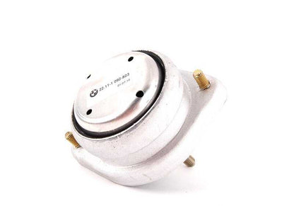 Soporte motor derecho con brida OEM 22111092824 para BMW E39 y E38. Original BMW.