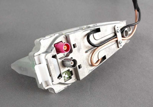 Antena de techo OEM 65206953210 para BMW E65 y E66. Original BMW.