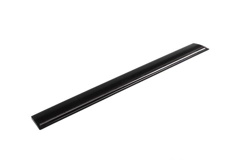 Moldura lateral trasera derecha OEM 51131889488 para BMW Serie 6 E24 (628CSi, 635CSi) modelos del 1978 al 1987. Pieza original BMW.