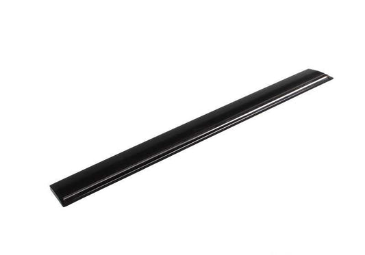 Moldura lateral trasera derecha OEM 51131889488 para BMW Serie 6 E24 (628CSi, 635CSi) modelos del 1978 al 1987. Pieza original BMW.
