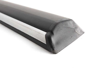 Moldura lateral trasera derecha OEM 51131889488 para BMW Serie 6 E24 (628CSi, 635CSi) modelos del 1978 al 1987. Pieza original BMW.