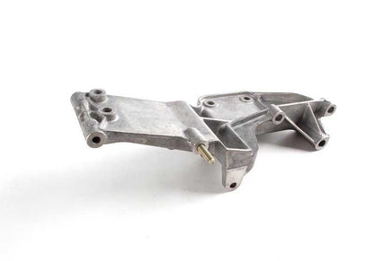 Supporto alternatore OEM 12311708343 per BMW E28, E24, E23. BMW originale.