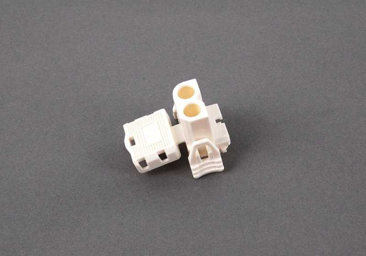 Conector eléctrico blanco OEM 61131378417 para BMW E30 {316, 316i} con motor M10. Compatible con versiones manuales y automáticas. Original BMW.