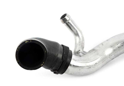Tubo da bomba de refrigerante do motor OEM 11537560885 para BMW E71. Conduza o líquido de arrefecimento do motor. BMW original.