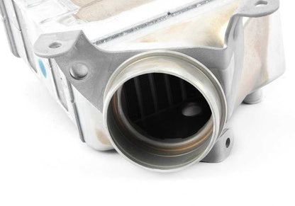 Intercoage intermédiaire 13717575406 pour BMW F07, F10, F11, F06, F12, F13, F01, F02, F04, E70, F15, E71, E72, F16. BMW d'origine.