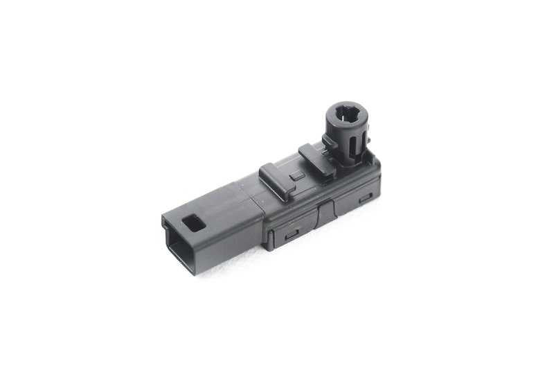 Luz LED interior OEM 63319348582 para BMW i3 (I01), i8 (I12, I15). Apta para puerta y maletero. Compatible con modelos fabricados entre 2014 y 2020. Original BMW.