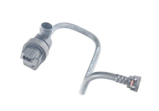Válvula de ventilación del depósito con tubo OEM 13907515795 para BMW E65 y E66 (760i, 760Li). Compatible con motores N73. Original BMW.