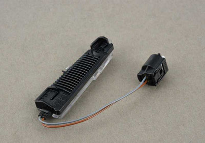 Luz do espelho externo direito para BMW 5 E60 Series, E60N, E61N Series 6 E63, E63N, E64, E64N (OEM 63317354830). BMW original