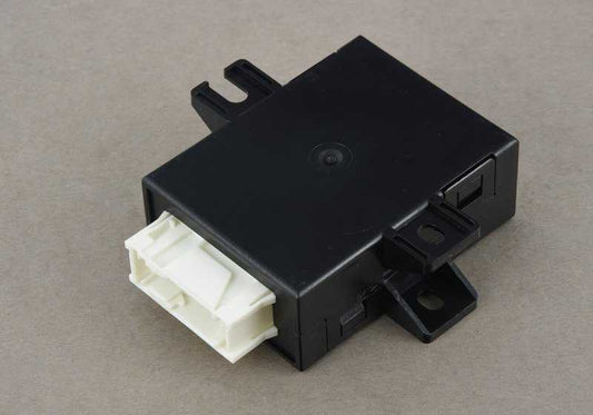 Módulo puerta del acompañante OEM 61356957041 para BMW E31 840Ci, 840i, 850CSi. Compatible con versiones manuales y automáticas. Original BMW.