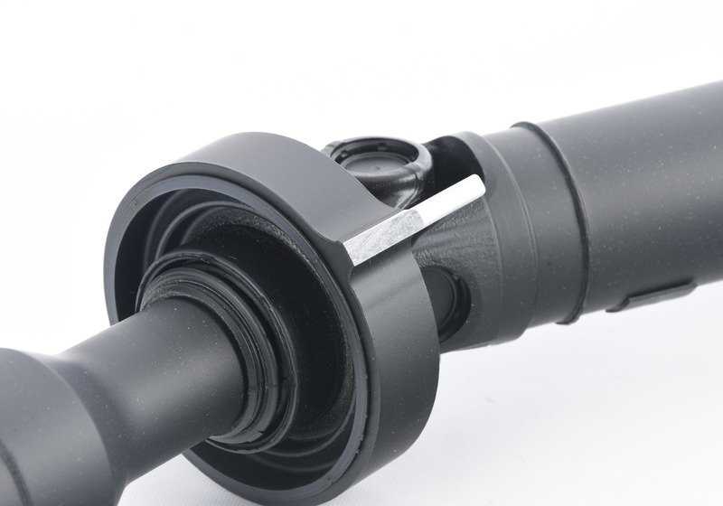 Árbol de transmisión trasero OEM 26107589129 para BMW E70, E71, F15, F16. Original BMW.