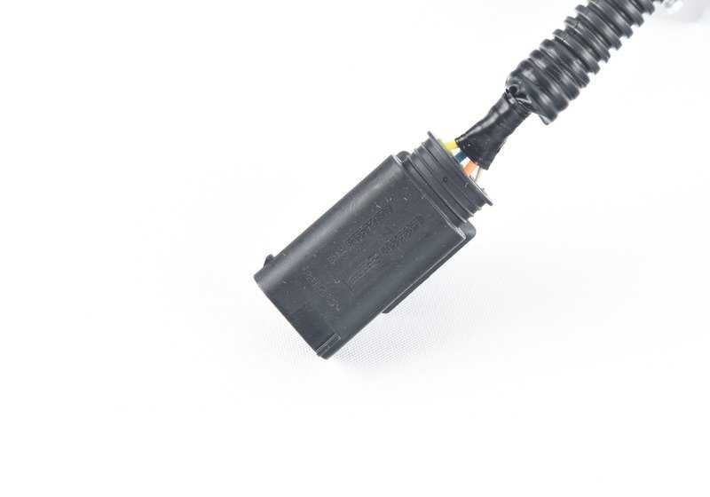 Válvula de expansión eléctrica OEM 64119292568 para BMW i3 (I01, I01N). Componente del circuito de climatización. Original BMW.