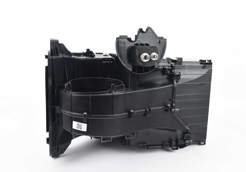Caja vacía del sistema de calefacción/climatización con evaporador OEM 64116827062 para BMW i3 I01 (60Ah, 94Ah, 120Ah, Rex) modelos 1Z21, 1Z22, 1Z41, 1Z42, 1Z61, 1Z62, 8P21, 8P22, 8P41, 8P42. Original BMW.