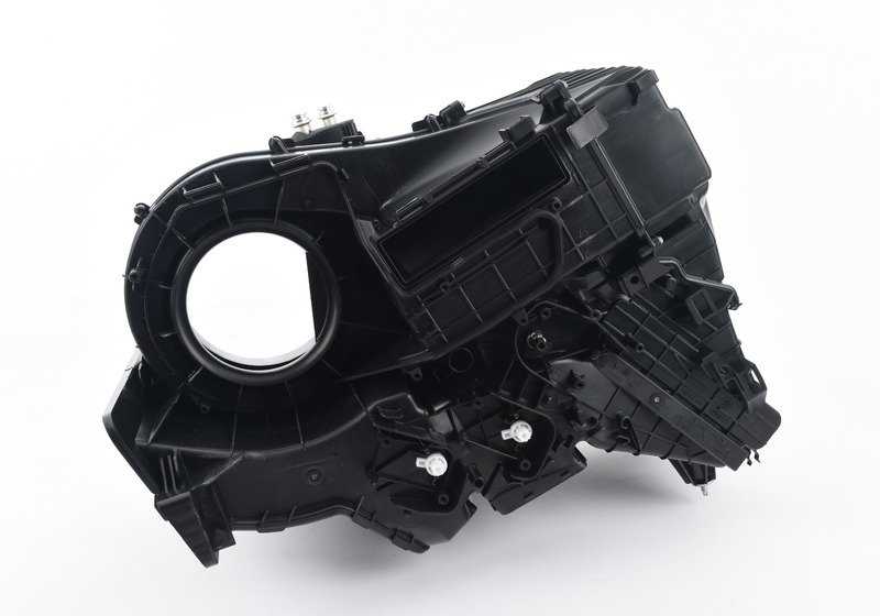 Caja vacía del sistema de calefacción/climatización con evaporador OEM 64116827062 para BMW i3 I01 (60Ah, 94Ah, 120Ah, Rex) modelos 1Z21, 1Z22, 1Z41, 1Z42, 1Z61, 1Z62, 8P21, 8P22, 8P41, 8P42. Original BMW.