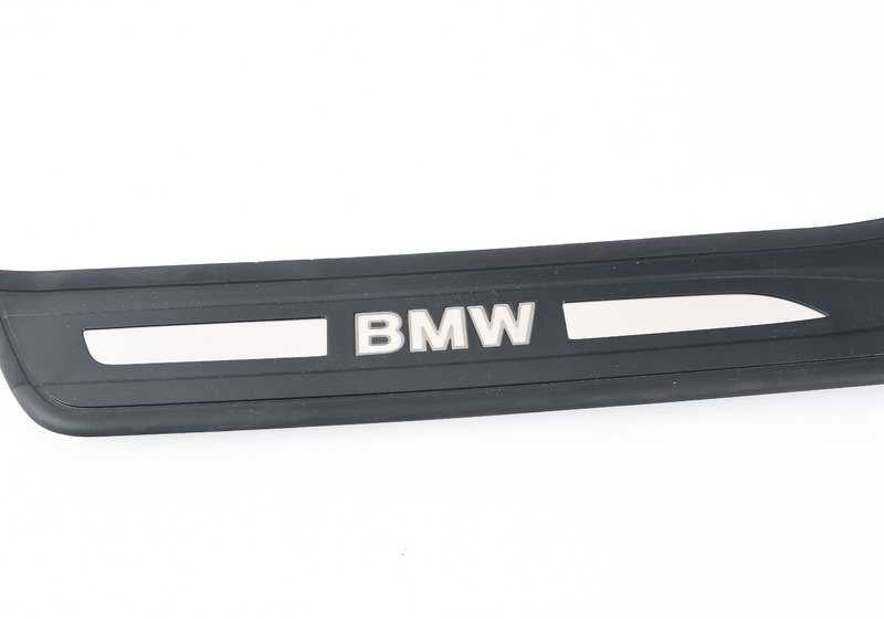 Embinedor -Eingang linke hintere Tür OEM 51477193475 für BMW F07 (5 GT). Original beleuchtetes Stück BMW. Verbessern Sie das Design und das Aussehen Ihres Fahrzeugs.