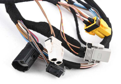 Cableado puerta del conductor OEM 61128362513 para BMW Serie 3 E36. Original BMW.