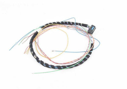 Conector reparación radio OEM 61119225180 para BMW X5 E70, E70N. Recambio original BMW. Ideal para solucionar fallos de conexión en el sistema de audio o pantalla. Fácil identificación por código OEM.