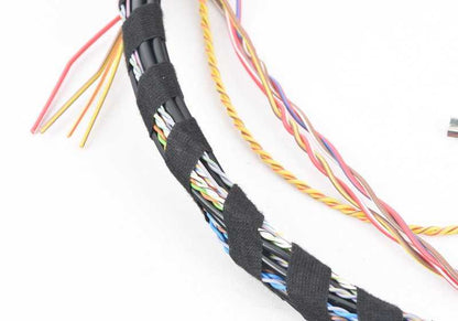 Conector reparación radio OEM 61119225180 para BMW X5 E70, E70N. Recambio original BMW. Ideal para solucionar fallos de conexión en el sistema de audio o pantalla. Fácil identificación por código OEM.