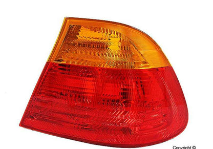 Piloto trasero derecho en aleta OEM 63218364726 para BMW E46 (Berlina y Touring). Original BMW.