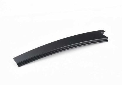 Embellecedor marco ventana pilar B puerta trasera izquierda OEM 51357033811 para BMW E60 y E61. Original BMW.