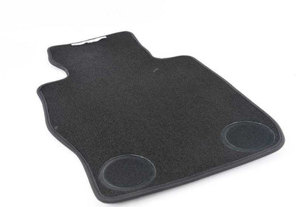 Alfombrilla de terciopelo lado conductor OEM 51477265520 para BMW E92, E93. Original BMW.
