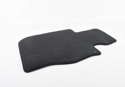 Alfombrilla de terciopelo lado conductor OEM 51477265496 para BMW E90, E91. Original BMW.